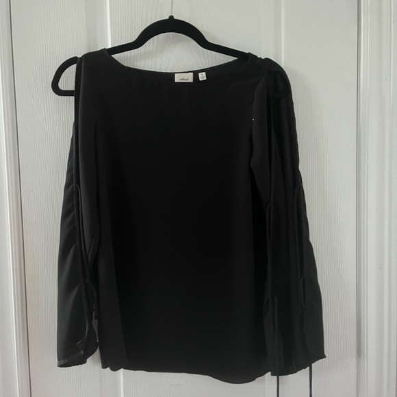 Aritzia Black Long-sleeve - Picture 1 of 4